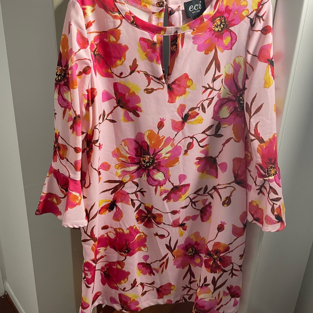 Floral dress, pretty and simple, never worn